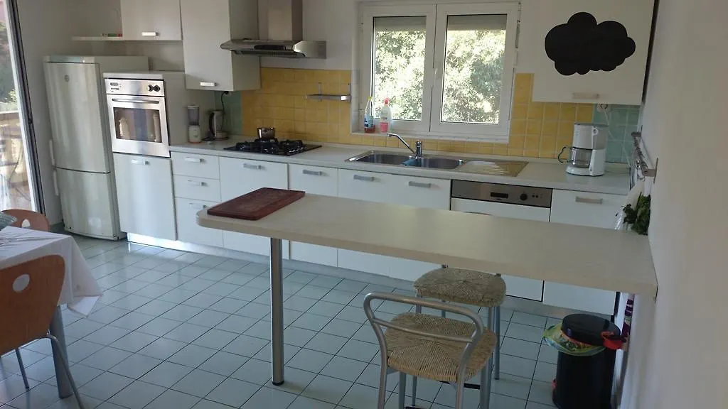 Apartments Yvonne Pakostane Croatia