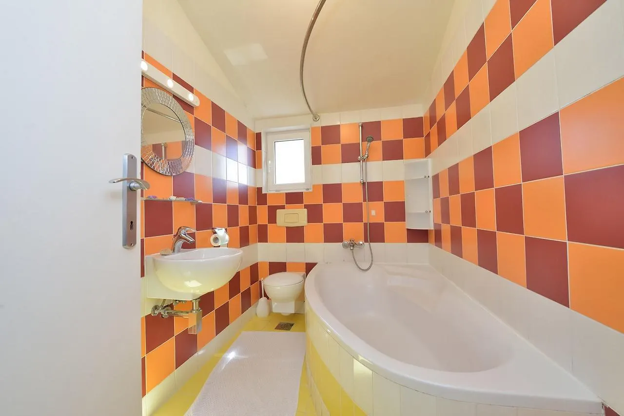 Apartments Yvonne Pakostane 0*,  Croatia