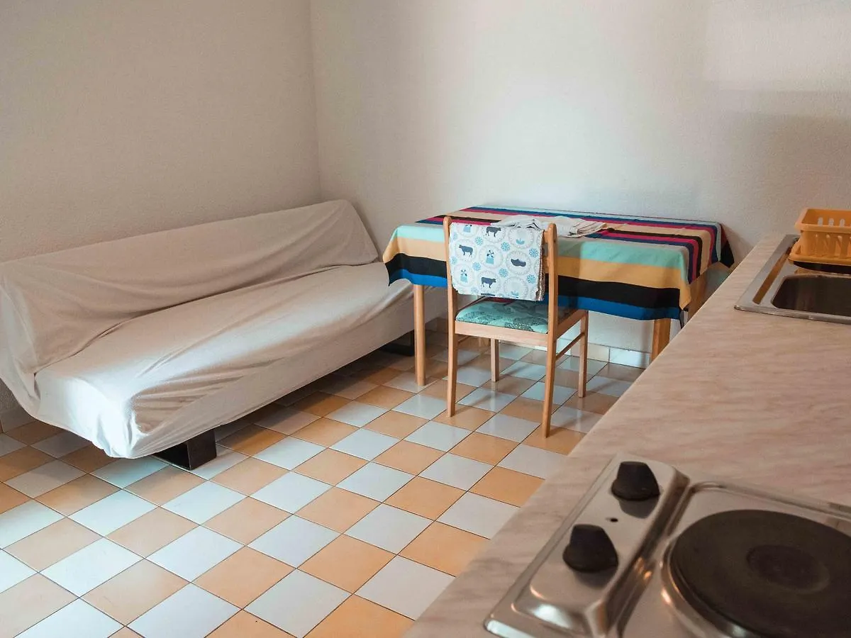 Apartments Yvonne Pakostane